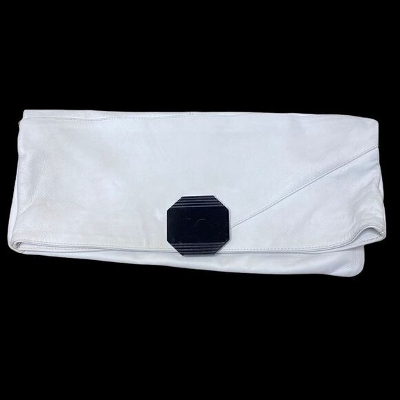 Vintage Laura Adams white leather fold over envelope clutch with black closure - Picture 1 of 11